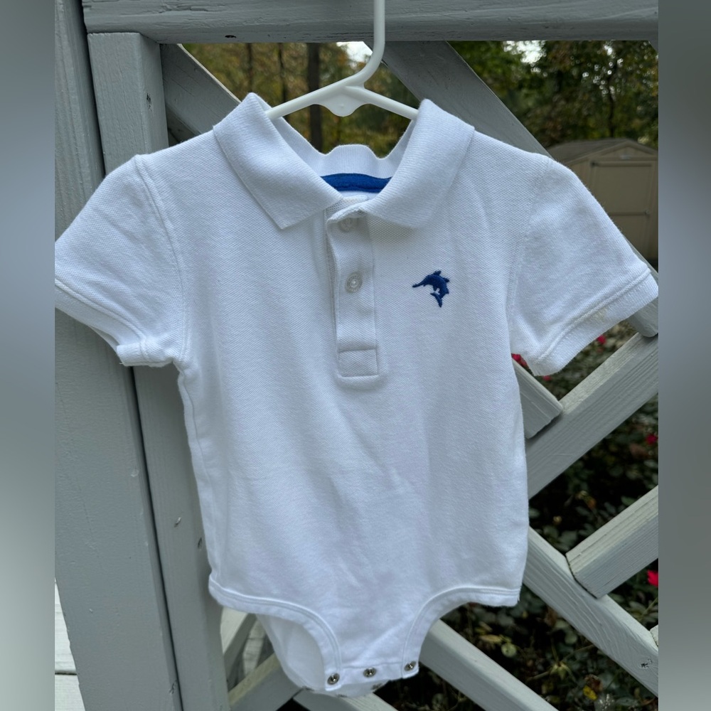 Carters preowned 24 Months one-piece collared top - all white